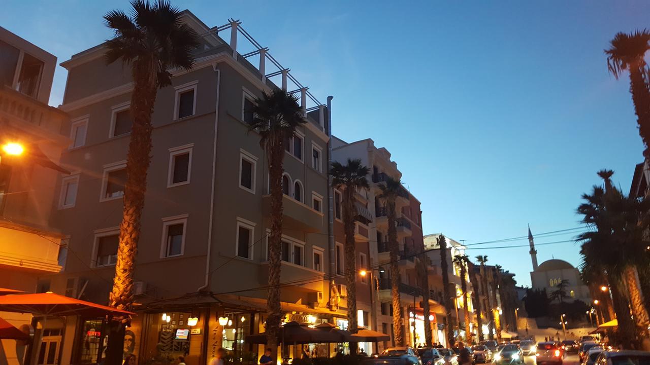 فندق بوتيك أمفيتياتري دوريس دراس المظهر الخارجي الصورة